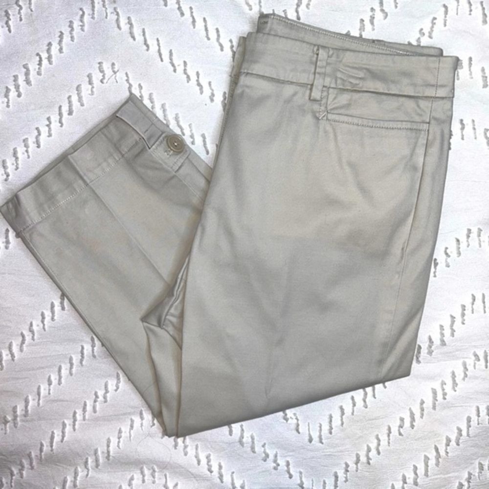Talbots Perfect Skimmer‎ light khaki capri pants -sz 6P
